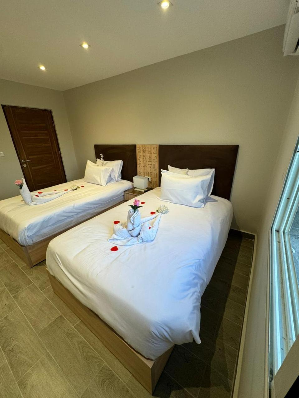 Khufu Pyramids Inn Nazlet el-Sisi ภายนอก รูปภาพ