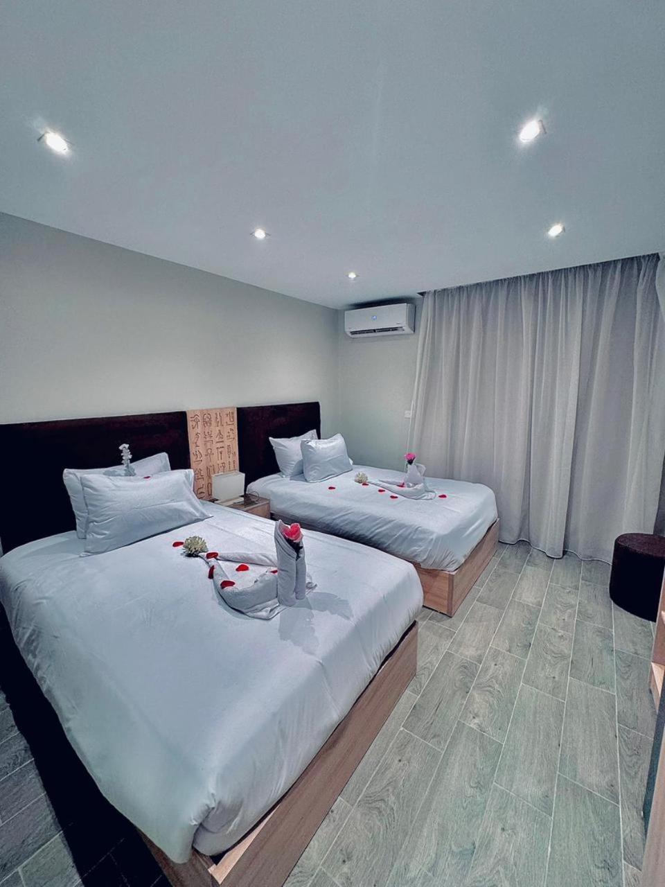 Khufu Pyramids Inn Nazlet el-Sisi ภายนอก รูปภาพ